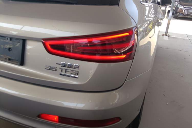 Used Audi Q3 2015 35 TFSI Comfort Model
