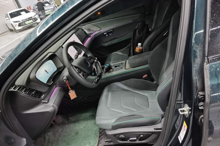 Used BYD Han 2022 EV 610 km All-Wheel-Drive Qianshan Cui Limited Edition
