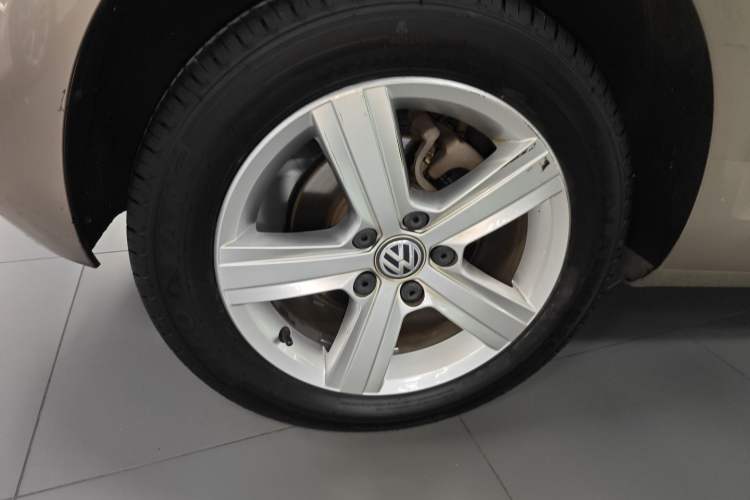 Used Volkswagen Golf 2017 1.6L Automatic Comfort Million-Vehicle Anniversary Edition