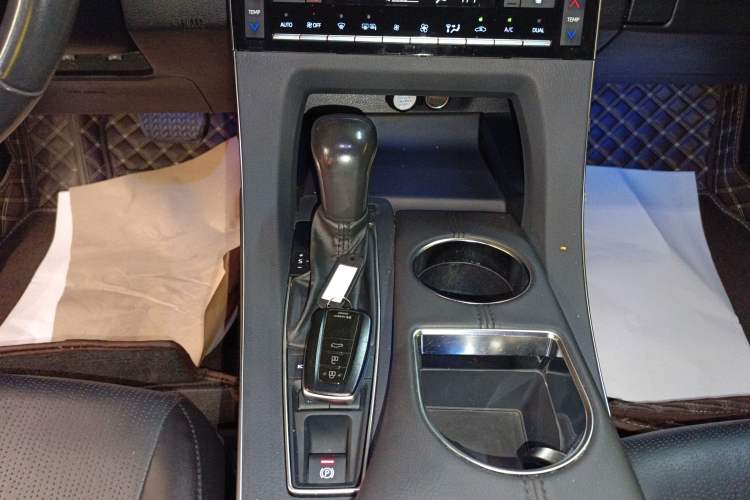 Used Toyota Avalon 2019 2.5L Touring Premium Version China V Standard
