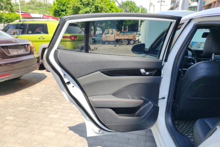 Used Dongfeng Aeolus Yixuan 2021 230T Automatic ZuiFeng Edition
