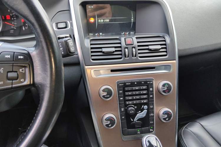 Used Volvo XC60 2016 T5 Smart Upgrade Model