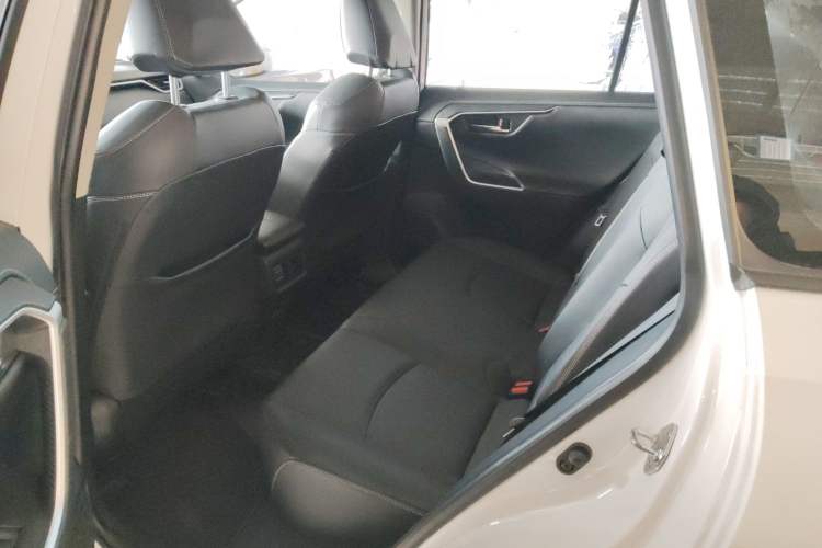 Used Toyota RAV4 2021 2.0L CVT 4x4 Style PLUS Edition
