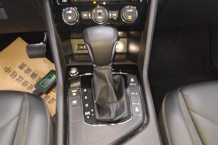 Used Volkswagen Tiguan L 2017 330TSI Automatic Two-Wheel Drive Luxury Edition