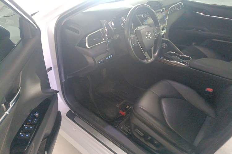 Used Toyota Camry 2019 2.0G Luxury Edition China VI Standard