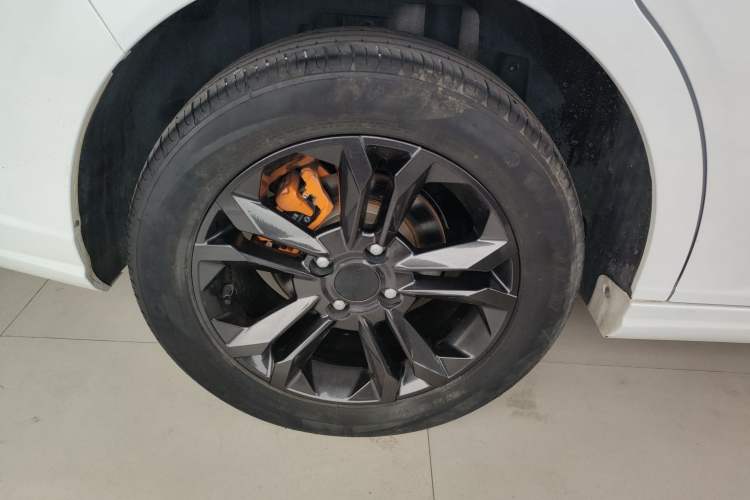 Used Dongfeng Aeolus Yixuan 2023 Mach Edition 1.5L Automatic Chasing Shadow Version
