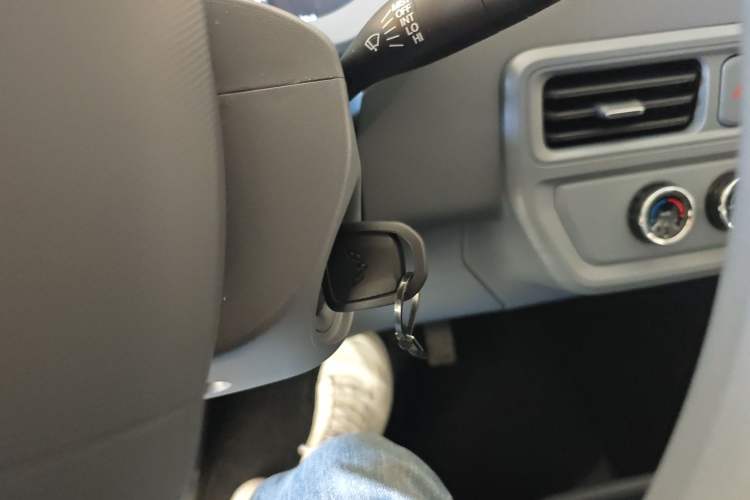 Used Wuling Yangguang 
