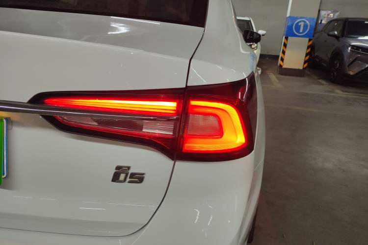 Used Roewe i5 2019 1.5L Automatic 4G Connected Langhao Edition
