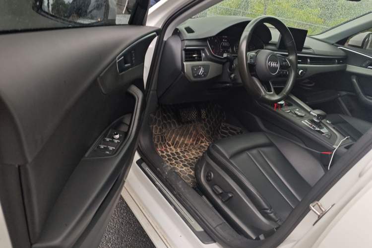 Used Audi A4L 2019 40 TFSI Ambition China VI