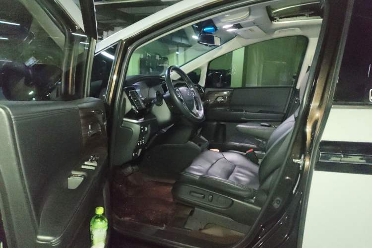 Used Honda Elysion 2016 2.4L Luxury Edition
