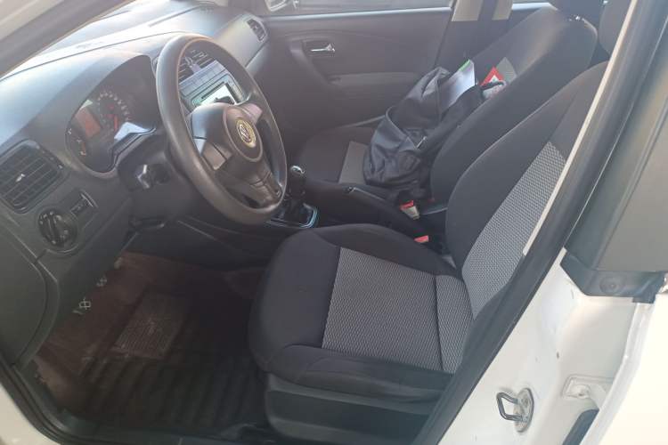 Used Volkswagen Polo 2013 1.4L Manual Fashion Edition