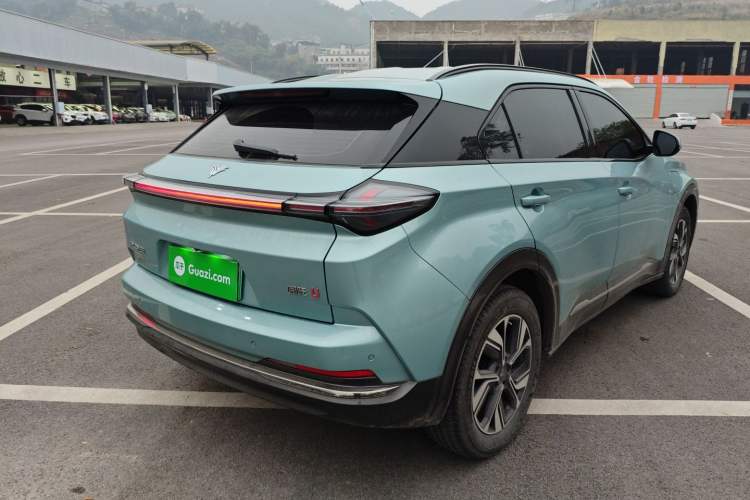 Used NETA U 2022 Zhi 400 Lithium Iron Phosphate