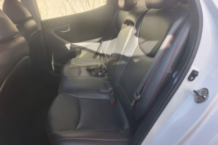 Used Hyundai Elantra 2015 1.6L Automatic Leading Model
