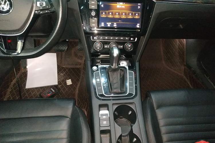 Used Volkswagen Magotan 2019 330TSI DSG Luxury Version China VI Standard
