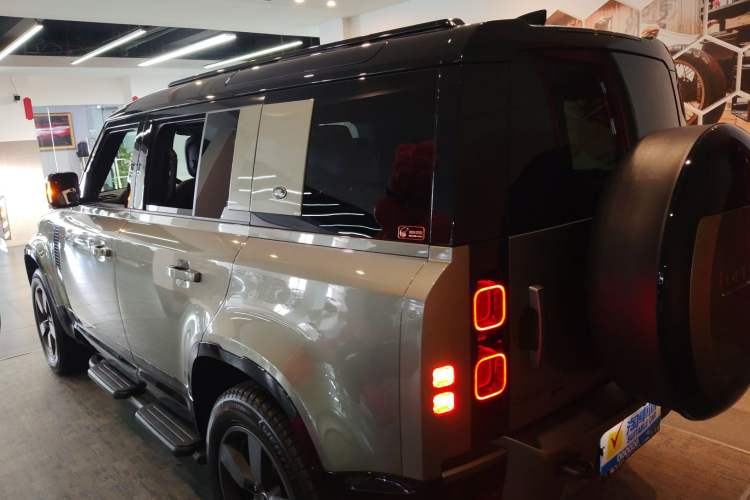 Used Land Rover Defender 2023 Facelift 110 3.0T P400 X-DYNAMIC HSE