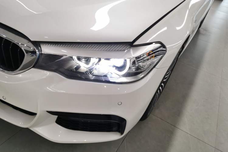 Used BMW 5 Series 2019 530Li Leading Model M Sport Package