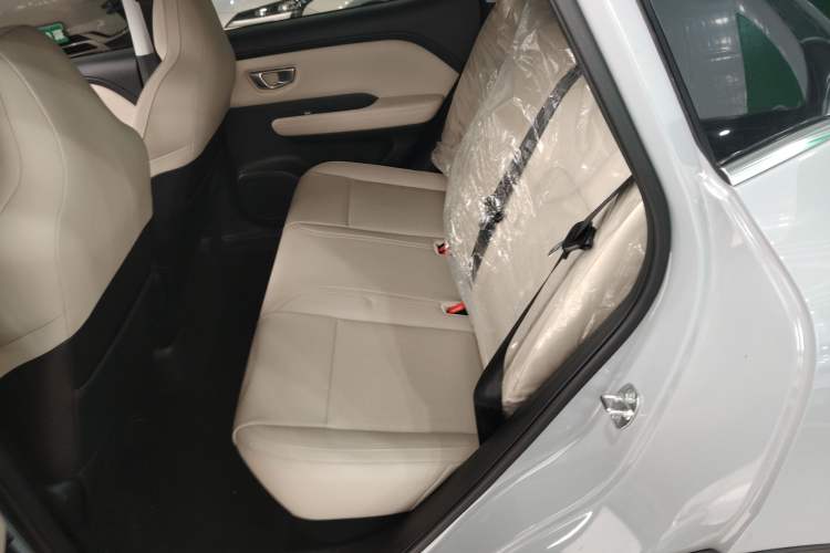 Used Wuling Bingo PLUS 2024 330 km Range Five-Seater Version
