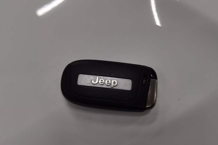 Used  Compass 2017 200T Automatic Family Edition
