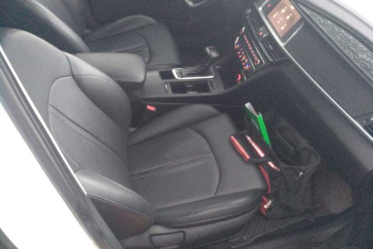 Used Kia K5 2016 1.6T Automatic LUX
