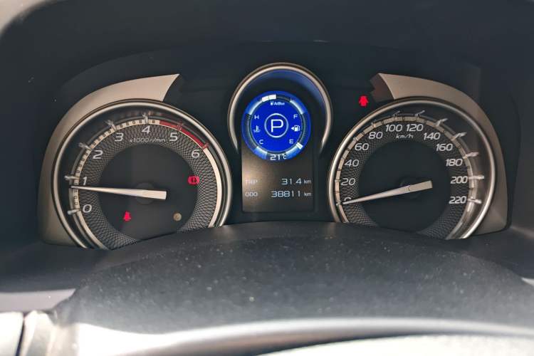 Used Isuzu D-MAX 2020 1.9T Two-Wheel Drive Automatic Comfort Edition China VI Standard RZ4E Hi-Power