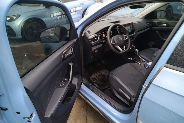 Used Volkswagen Tharu 2025 NewRui 300TSI Prestige Edition