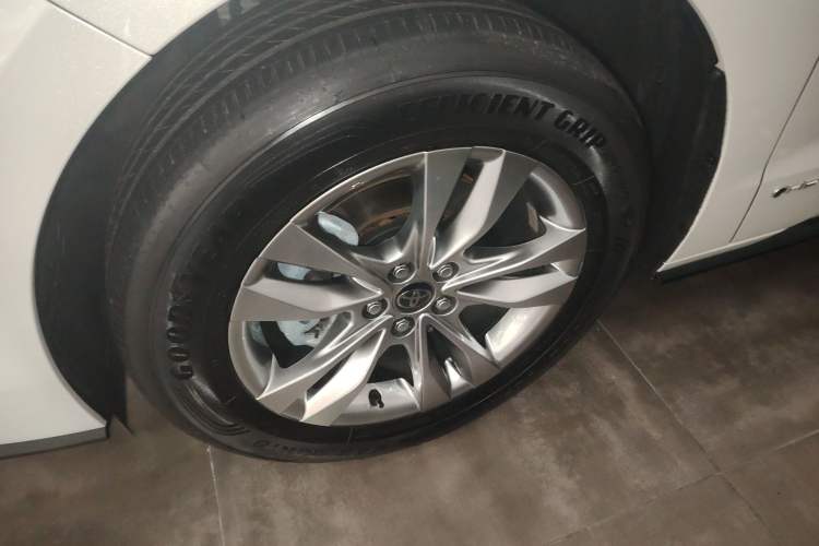 Used Toyota Sienna 2024 2.5L Hybrid Luxury Edition
