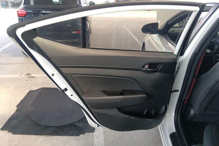 Used Hyundai Elantra 2019 1.4T Dual-Clutch Xuan Dong · Dynamic Model
