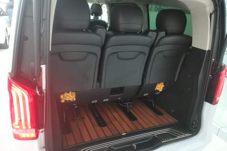 Used Mercedes-Benz V-Class 2017 V 260 Prestige Edition
