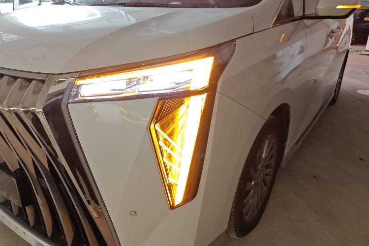 Used GAC Trumpchi M8 2023 Zongshi Series Dual-Motor YuZun Edition
