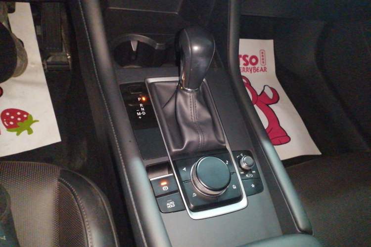 Used Mazda Mazda 3 Axela 2020 1.5L Automatic Luxury Version
