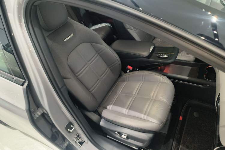 Used Hongqi EH7 2024 690 Pro