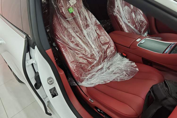 Used Hima Luxeed S7 2024 Pro Model
