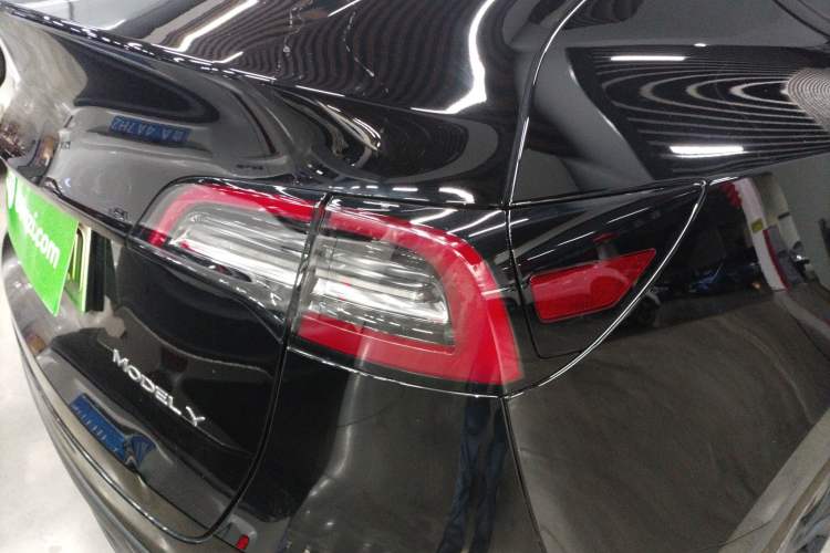 Used Tesla Model Y 2023 Rear-Wheel-Drive Version
