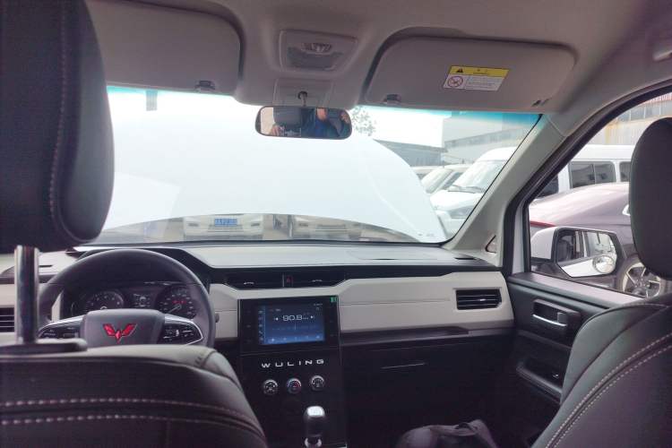 Used Wuling Zhengcheng 2021 1.5T Manual Luxury Version

