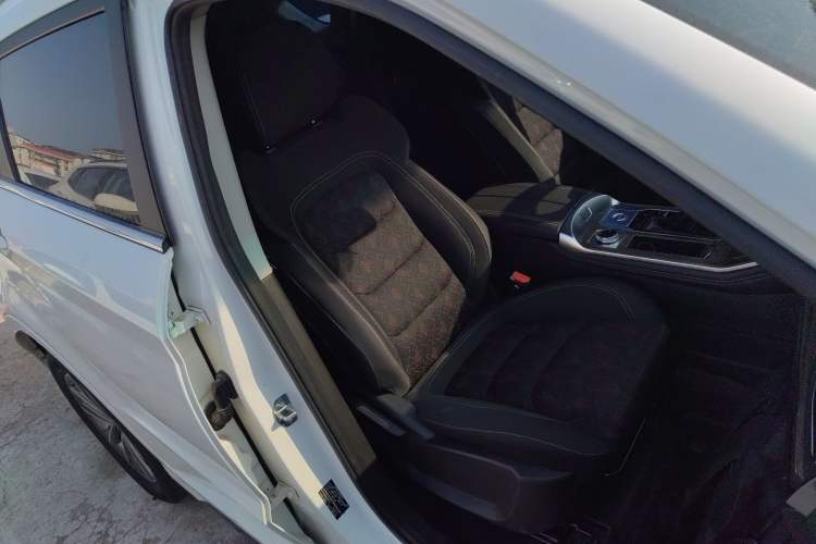 Used JETOUR X70 2020 1.5T DCT Comfort Edition 5-seater
