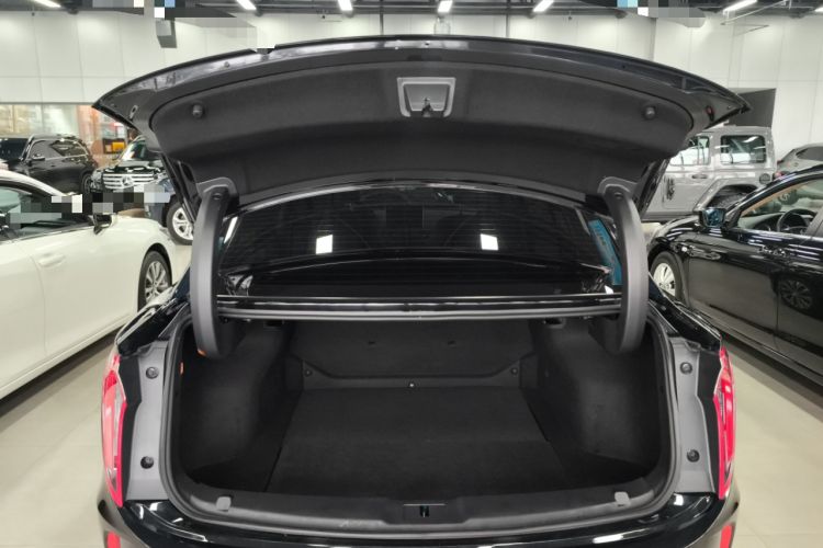 Used Hongqi E-QM5 2022 431 km Charge & Enjoy Edition
