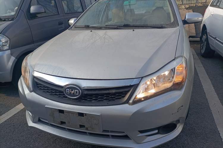 Used BYD F3 2015 Energy-Saving Edition 1.5L Manual Luxury Model
