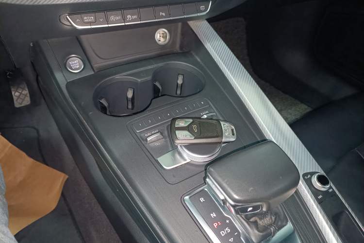 Used Audi A4L 2018 30th Anniversary Edition 40 TFSI Fashion Model