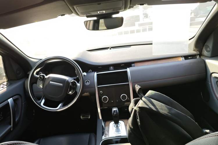 Used Land Rover Discovery Sport 2020 249 PS R-Dynamic Performance Edition