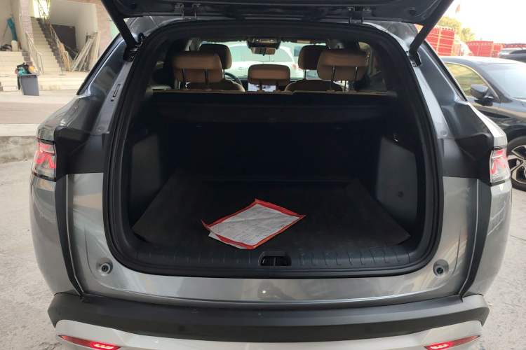 Used BYD Song L DM-i 2024 112 km Beyond Edition
