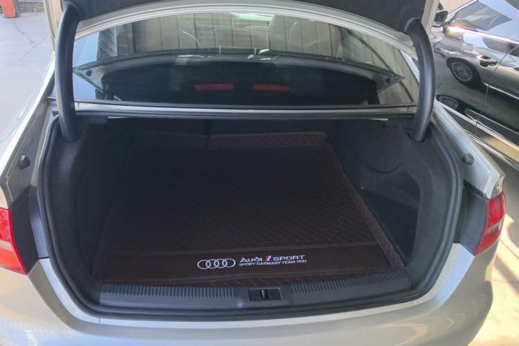 Used Audi A4L 2016 35 TFSI Collector's Edition Automatic Standard Model
