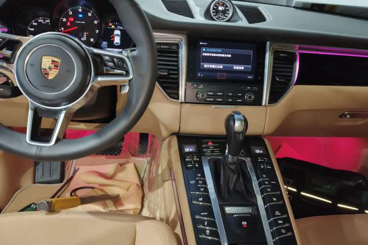 Used Porsche Macan 2017 Macan 2.0T
