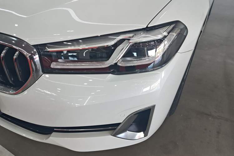 Used BMW 5 Series New Energy 2022 535Le Luxury Package
