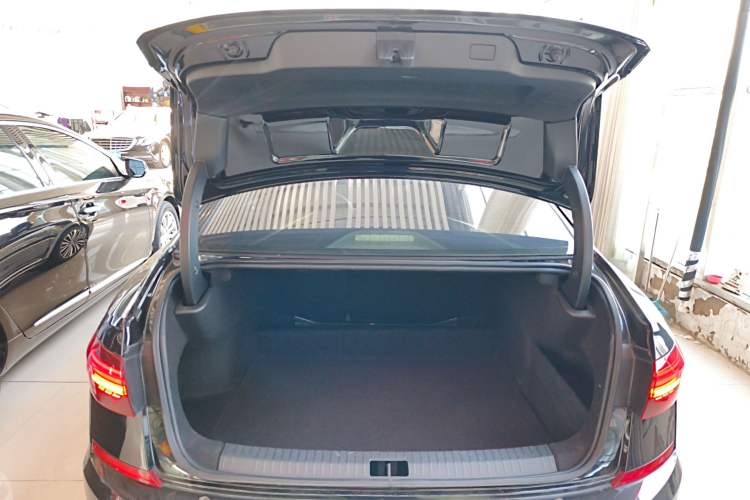 Used Volkswagen Passat 2019 330TSI Luxury Edition China VI Standard