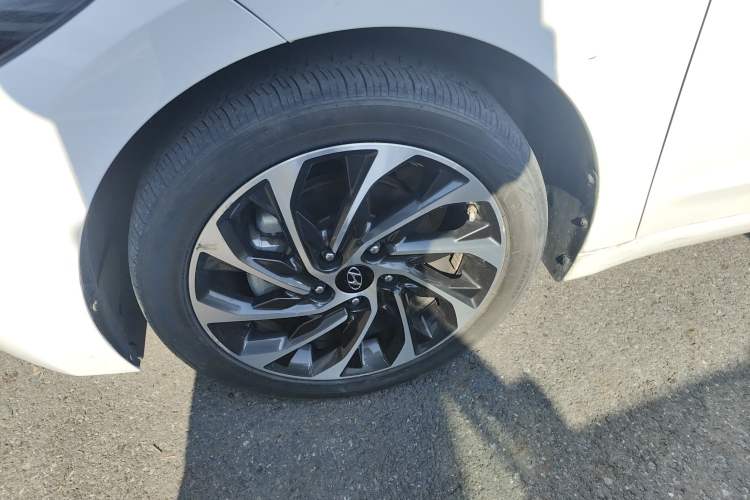 Used Hyundai Elantra 2019 1.4T Dual-Clutch Xuan Dong · Dynamic Model
