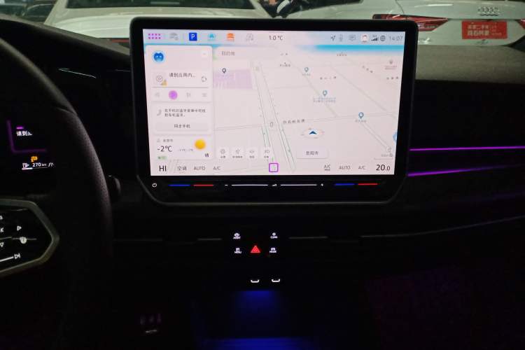 Used Volkswagen Golf 2025 300TSI R-Line
