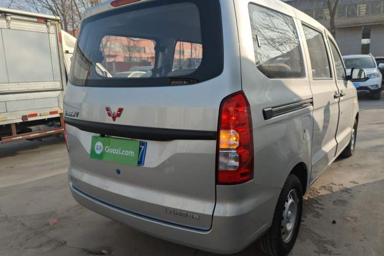 Used Wuling Hongguang V 2022 1.5L Jingqu Edition Electric-Assist LAR