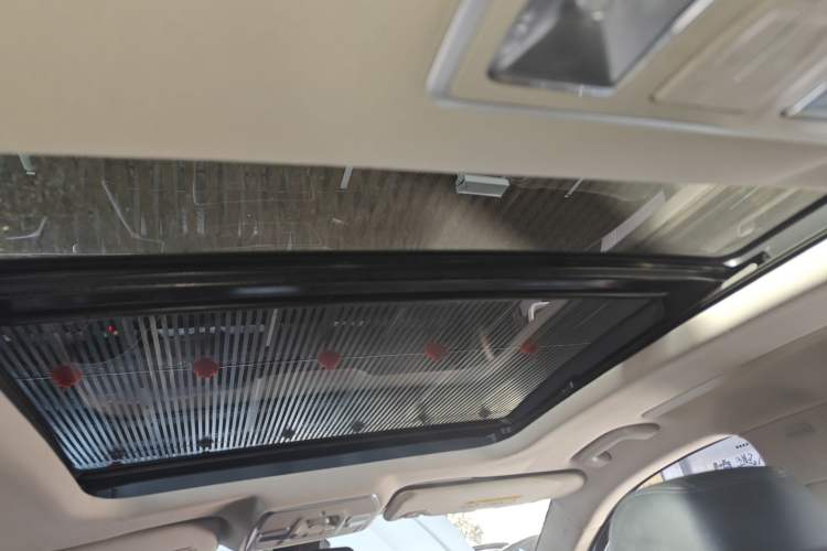 Used Geely Auto Emgrand GT 2015 1.8T Flagship Model
