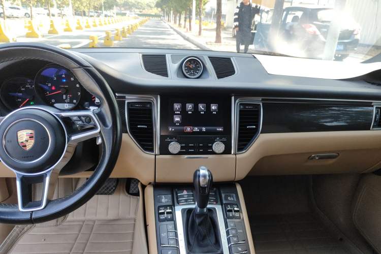 Used Porsche Macan 2017 Macan 2.0T
