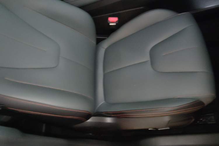 Used Geely Auto Emgrand X7 Sport 2024 1.5TD Prestige Edition
